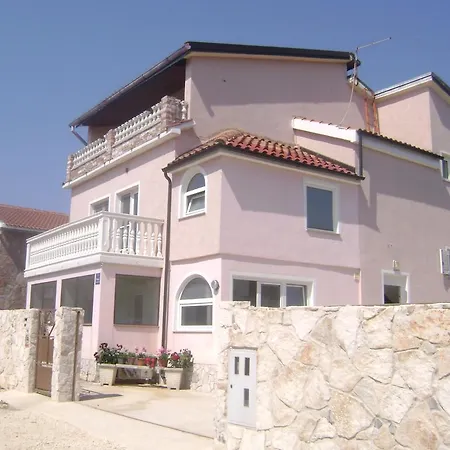 Nada Apartment *